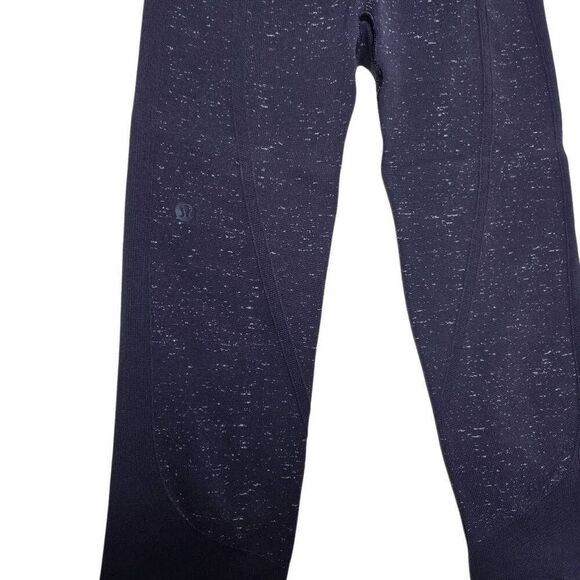 Lululemon Free to Flow Crop Leggings Size 2 Navy Yoga Workout Athleisure - Picture 5 of 6